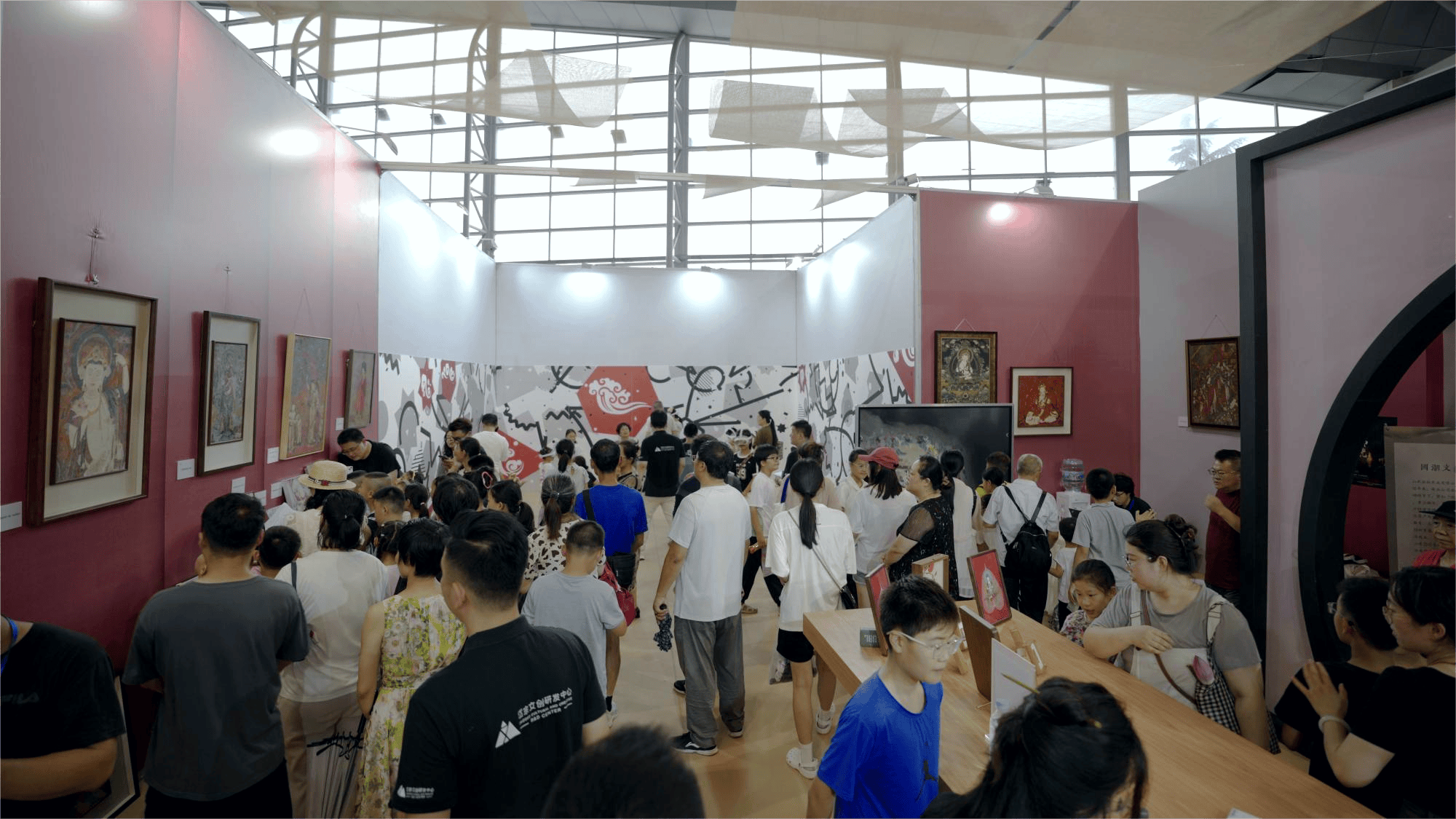 头VR大空间引爆全民热潮体验未来的娱乐世界欢乐码(图3)